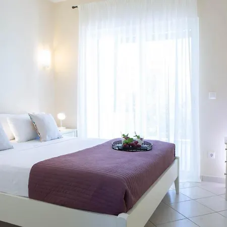 Eione-thaleia Villa *